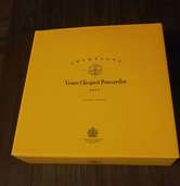 ヴーヴ・クリコ　ピッコロセット　ロマンティック（お酒）の商品画像 - 査定依頼日：2022年9月28日 - 最高査定価格：500円