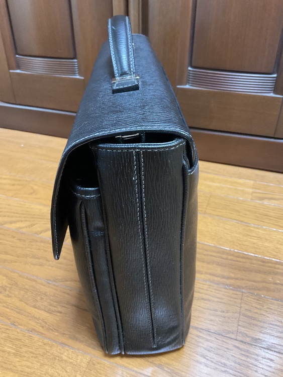 フェラガモ  （ブランドバッグ）の商品画像 - 査定依頼日：2025年8月7日 - 最高査定価格：5,000円