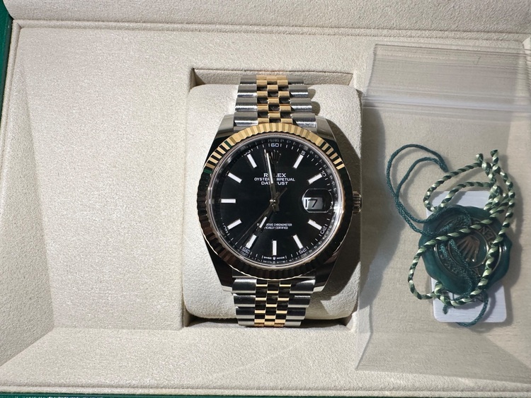 ロレックス デイトジャスト 12633（高級時計）の商品画像 - 査定依頼日：2025年7月22日 - 最高査定価格：2,550,000円