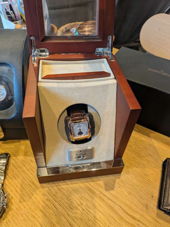 ヴァシュロン コンスタンタン その他 X47R8293（高級時計）の商品画像 - 査定依頼日：2025年3月19日 - 最高査定価格：2,000,000円