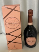 Laurent-Perrier CUVÉE ROSÉ BRUT （お酒）の商品画像 - 査定依頼日：2024年12月16日 - 最高査定価格：6,500円