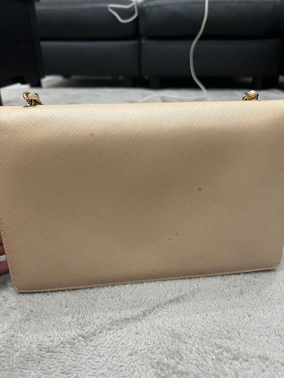 フェラガモ　バッグ（ブランドバッグ）の商品画像 - 査定依頼日：2025年4月9日 - 最高査定価格：10,000円