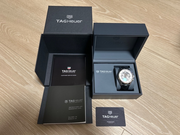 タグホイヤー カレラ CAR2B1（高級時計）の商品画像 - 査定依頼日：2025年6月21日 - 最高査定価格：330,000円
