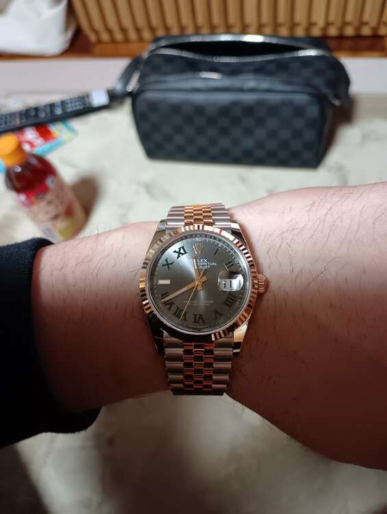 ロレックス デイトジャスト 126231（高級時計）の商品画像 - 査定依頼日：2025年3月1日 - 最高査定価格：2,300,000円