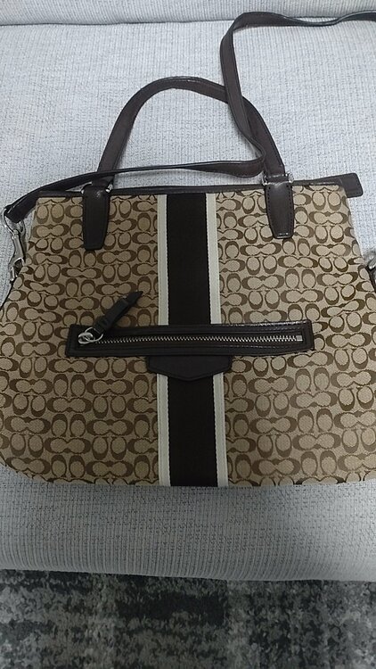 ①コーチシグネチャーショルダーバッグ（ブラウン）②コーチレザー切替ショルダーバッグ（ブランドバッグ）の商品画像 - 査定依頼日：2026年8月3日 - 最高査定価格：8,000円