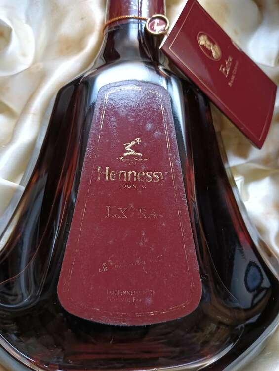 ヘネシー （お酒）の商品画像 - 査定依頼日：2025年3月9日 - 最高査定価格：45,000円