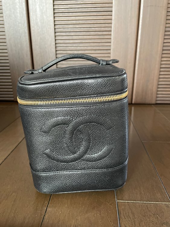 バニティ（ブランドバッグ）の商品画像 - 査定依頼日：2022年11月20日 - 最高査定価格：100,000円