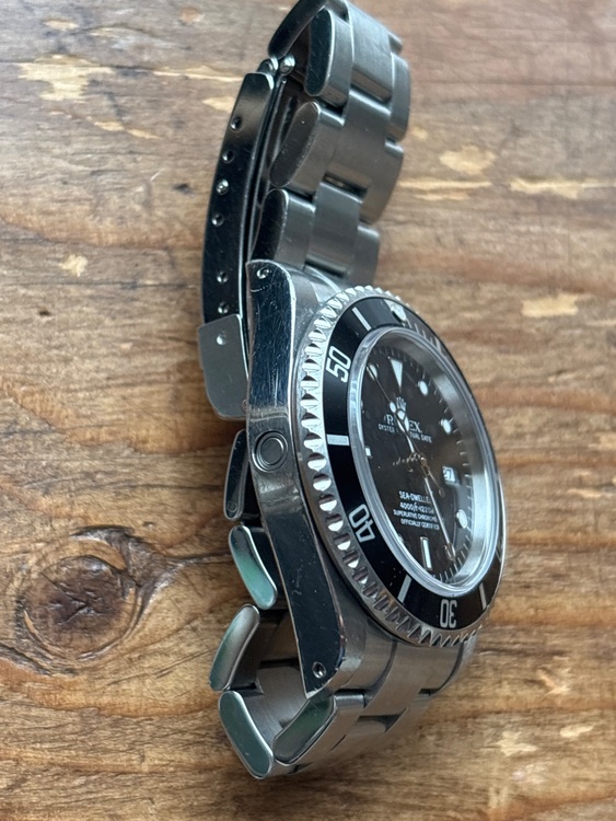 16600（高級時計）の商品画像 - 査定依頼日：2025年10月11日 - 最高査定価格：1,300,000円