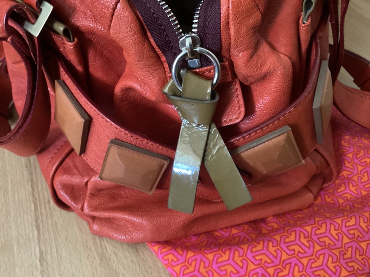 ハンドバッグ（ブランドバッグ）の商品画像 - 査定依頼日：2025年6月17日 - 最高査定価格：50,000円