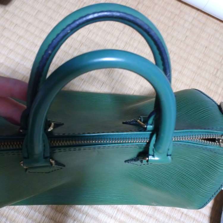 ルイヴィトン エピ （ブランドバッグ）の商品画像 - 査定依頼日：2022年10月10日 - 最高査定価格：27,000円