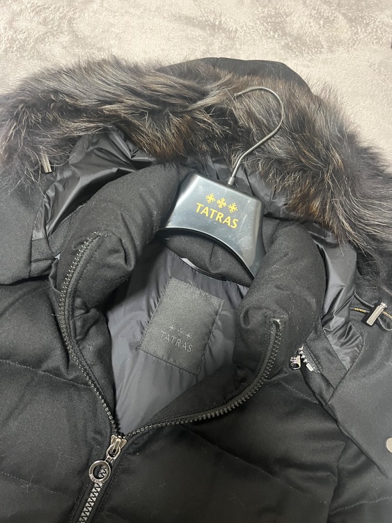 タトラス　ダウン（古着・ファッション）の商品画像 - 査定依頼日：2025年10月25日 - 最高査定価格：25,000円