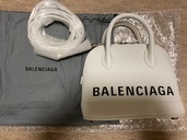 バレンシアガ ショルダーバッグ ヴィル VILLE トップハンドル XXS（ブランドバッグ）の商品画像 - 査定依頼日：2020年6月14日 - 最高査定価格：100,000円
