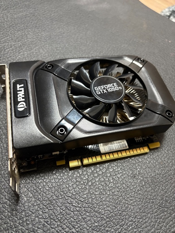 パソコンパーツ（PC・タブレット）の商品画像 - 査定依頼日：2025年8月12日 - 最高査定価格：6,500円