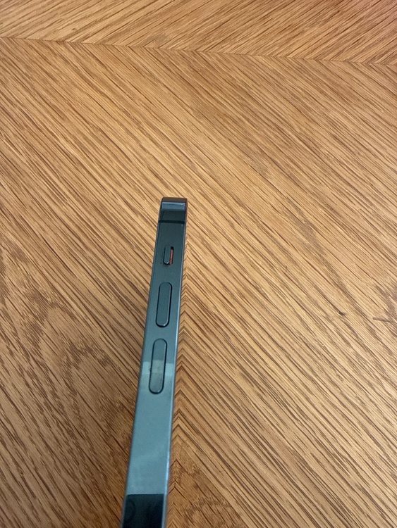 iPhone 12 Pro 256GB SIMフリー（スマホ）の商品画像 - 査定依頼日：2026年3月1日 - 最高査定価格：35,000円