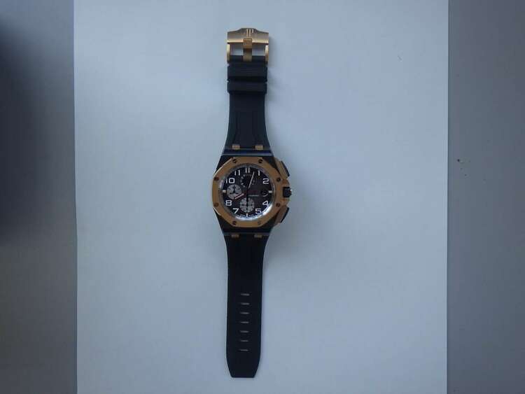 クロノグラフ26405NR.00.A002CA.01セラミックブラック44mｍ（高級時計）の商品画像 - 査定依頼日：2025年4月26日 - 最高査定価格：5,500,000円