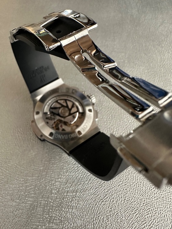 ウブロ ビックバン 301.SX.1170.RX.1104  91742（高級時計）の商品画像 - 査定依頼日：2025年6月25日 - 最高査定価格：850,000円