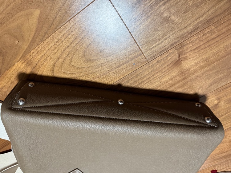 エルメス ヴィクトリア （ブランドバッグ）の商品画像 - 査定依頼日：2025年9月10日 - 最高査定価格：480,000円