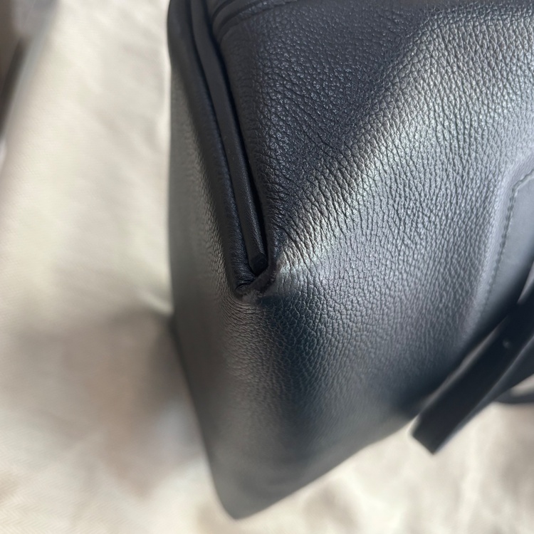 ヴァンキャトルミニ（ブランドバッグ）の商品画像 - 査定依頼日：2026年1月20日 - 最高査定価格：1,330,000円