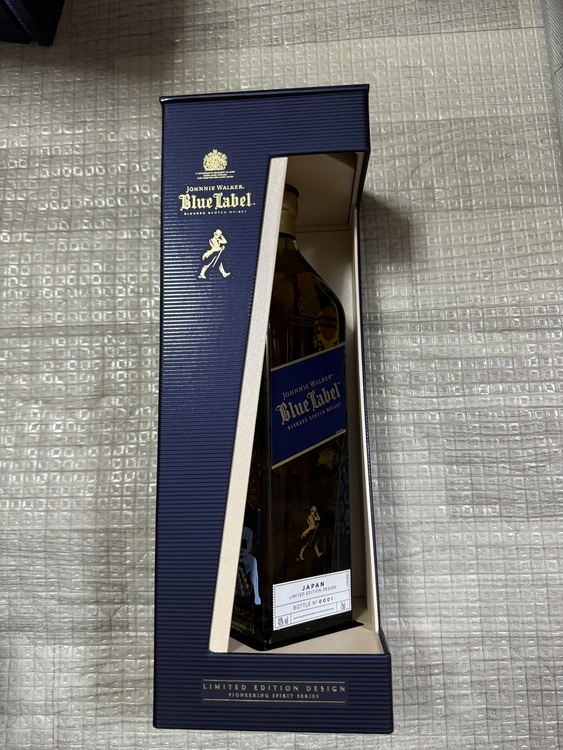 ブルーラベル　ジャパンリミテッド　エディション　2019 750ml（お酒）の商品画像 - 査定依頼日：2025年3月29日 - 最高査定価格：21,000円