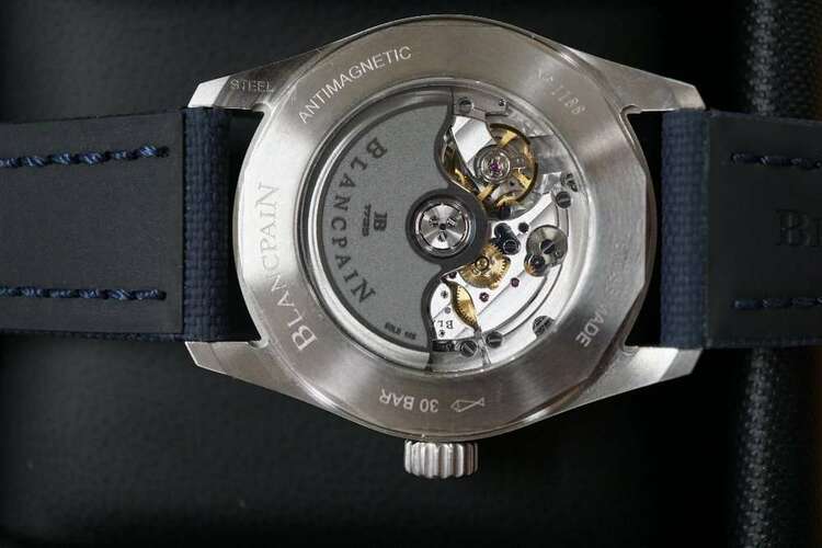 FIFTY FATHOMS Bathyscaphe（高級時計）の商品画像 - 査定依頼日：2025年1月30日 - 最高査定価格：850,000円