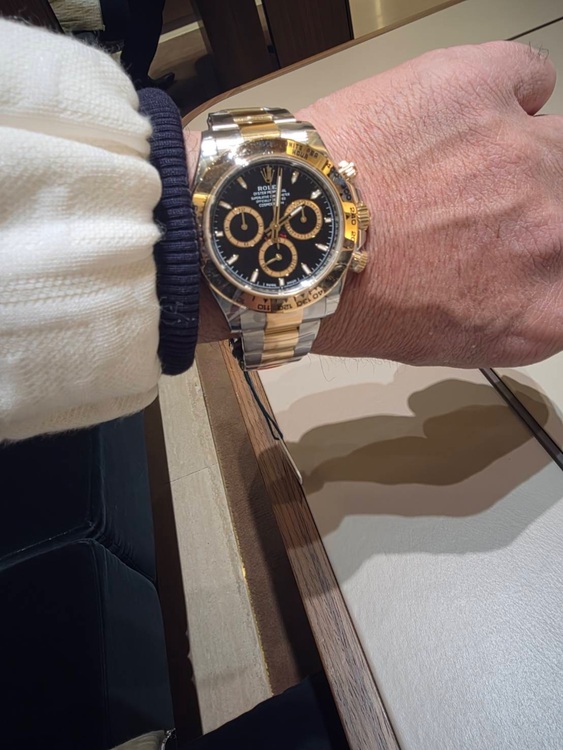 ロレックス デイトナ 12650（高級時計）の商品画像 - 査定依頼日：2025年11月14日 - 最高査定価格：4,100,000円