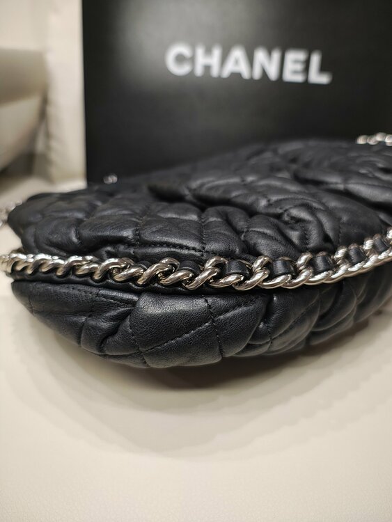 チェーンアラウンド（ブランドバッグ）の商品画像 - 査定依頼日：2026年4月9日 - 最高査定価格：250,000円