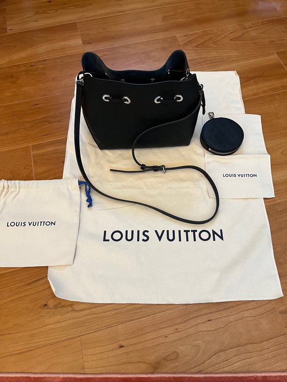 ベラ（ブランドバッグ）の商品画像 - 査定依頼日：2022年9月24日 - 最高査定価格：250,000円