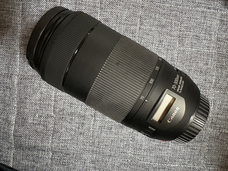 キヤノン　CANON カメラレンズ EF70-300mm F4-5.6 IS II USM ブラック（カメラ）の商品画像 - 査定依頼日：2026年10月6日 - 最高査定価格：48,000円