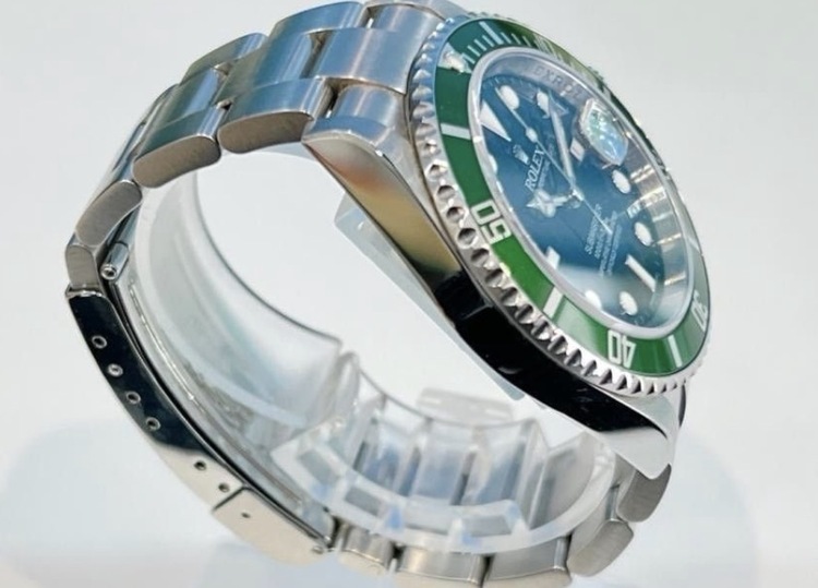 ロレックス　サブマリーナ　グリーン（高級時計）の商品画像 - 査定依頼日：2026年4月22日 - 最高査定価格：2,250,000円
