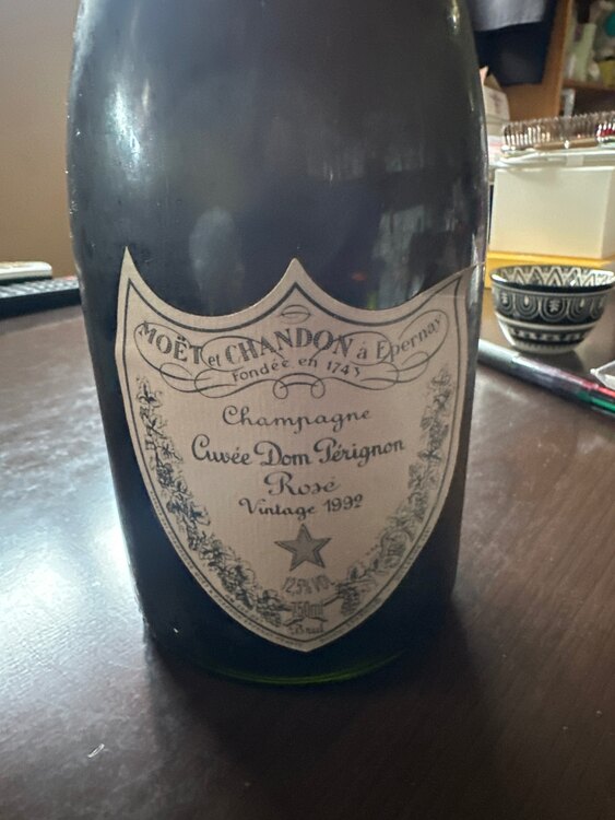 シャンパン ドン・ペリニヨン （お酒）の商品画像 - 査定依頼日：2025年5月27日 - 最高査定価格：31,000円