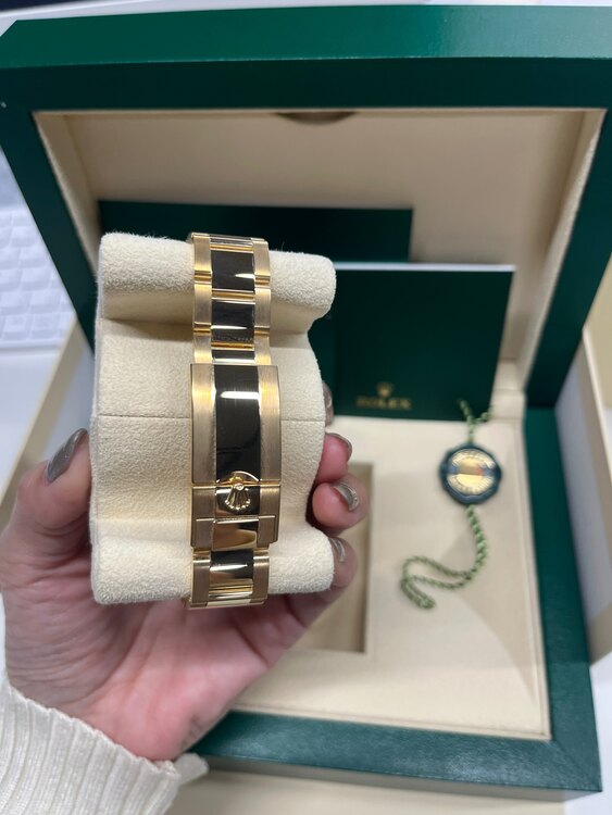 ロレックス ・デイトナ（高級時計）の商品画像 - 査定依頼日：2025年3月10日 - 最高査定価格：7,800,000円