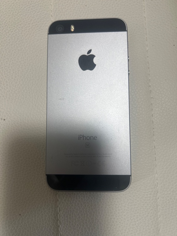 iPhoneSE（スマホ）の商品画像 - 査定依頼日：2026年5月12日 - 最高査定価格：3,000円