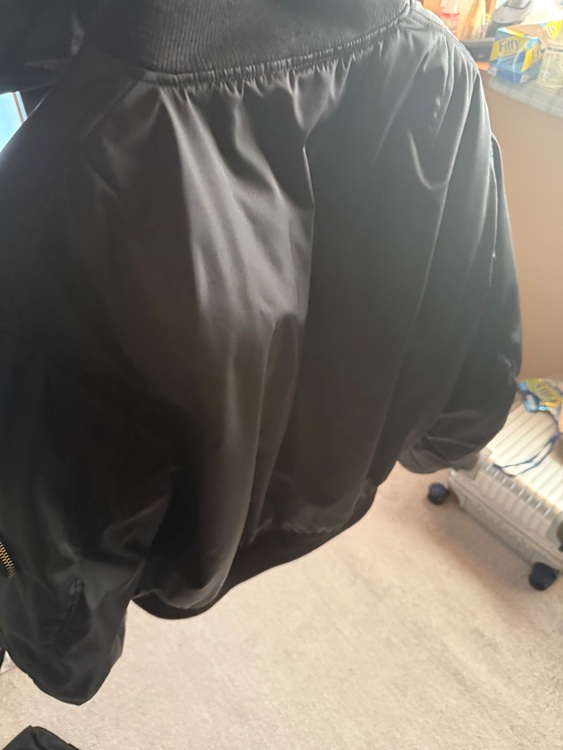 プラダ  （ブランドバッグ）の商品画像 - 査定依頼日：2025年11月8日 - 最高査定価格：160,000円