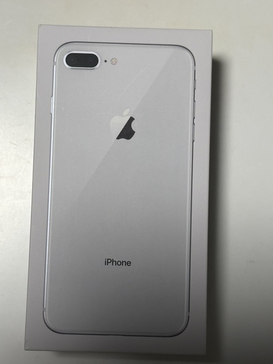 iPhone８＋　128G ホワイト（スマホ）の商品画像 - 査定依頼日：2026年4月12日 - 最高査定価格：6,000円