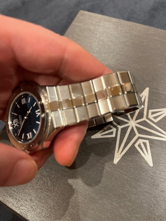 ショパール その他 298601-3001（高級時計）の商品画像 - 査定依頼日：2025年4月11日 - 最高査定価格：1,080,000円