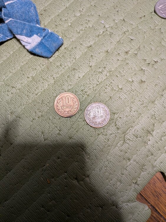 ギザ10　十円玉（金・貴金属）の商品画像 - 査定依頼日：2026年3月10日 - 最高査定価格：100,000円