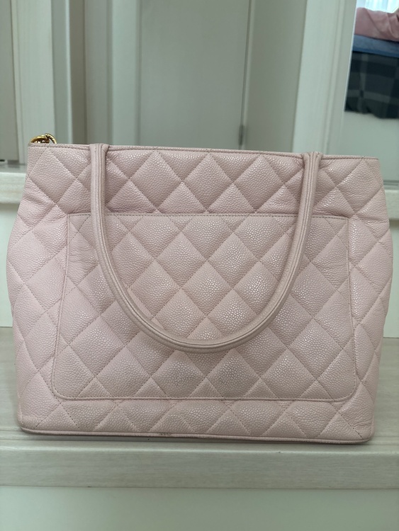 CHANEL 復刻トート　ピンク（金・貴金属）の商品画像 - 査定依頼日：2026年9月11日 - 最高査定価格：250,000円