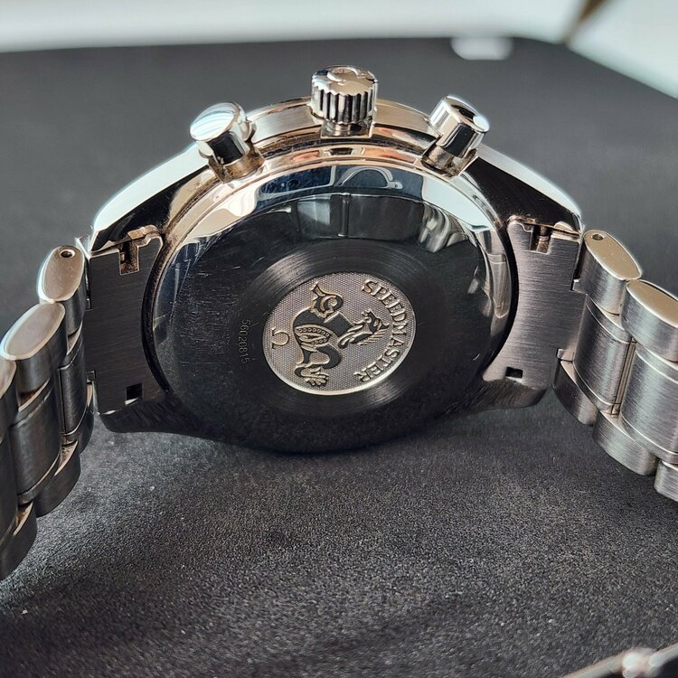 オメガ スピードマスター （高級時計）の商品画像 - 査定依頼日：2025年12月4日 - 最高査定価格：450,000円