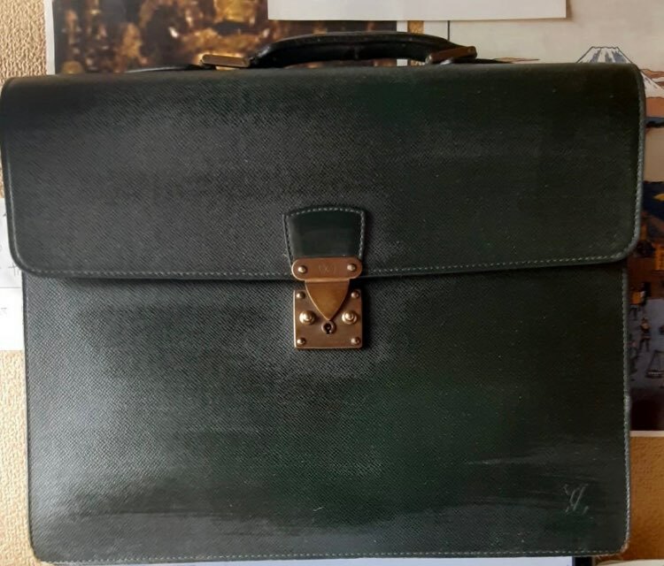 ルイヴィトン タイガ （ブランドバッグ）の商品画像 - 査定依頼日：2025年5月27日 - 最高査定価格：5,000円