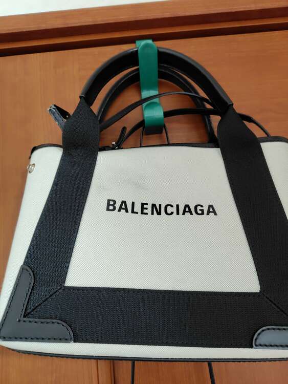 バレンシアガ  （ブランドバッグ）の商品画像 - 査定依頼日：2025年4月1日 - 最高査定価格：40,000円