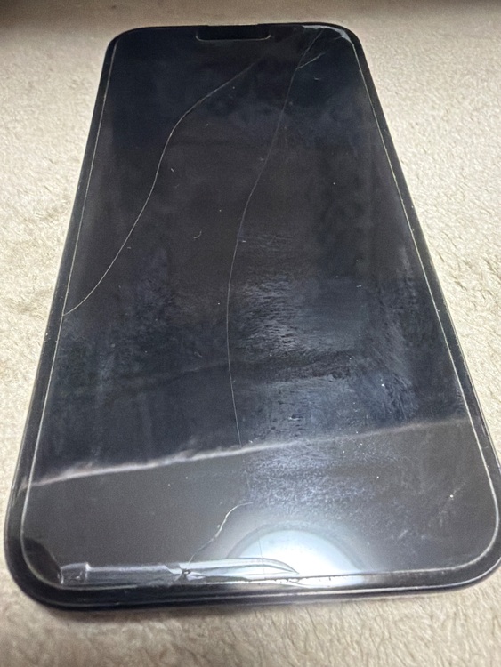 iPhone（スマホ）の商品画像 - 査定依頼日：2025年9月26日 - 最高査定価格：90,000円