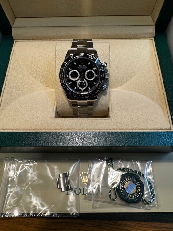 ロレックス デイトナ 116500L（高級時計）の商品画像 - 査定依頼日：2025年12月20日 - 最高査定価格：3,900,000円