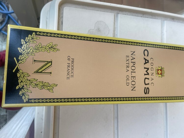 ナポレオン（お酒）の商品画像 - 査定依頼日：2025年4月30日 - 最高査定価格：1,000円