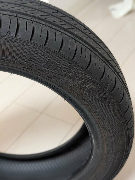 タイヤのみ（カー用品）の商品画像 - 査定依頼日：2026年4月17日 - 最高査定価格：10,000円