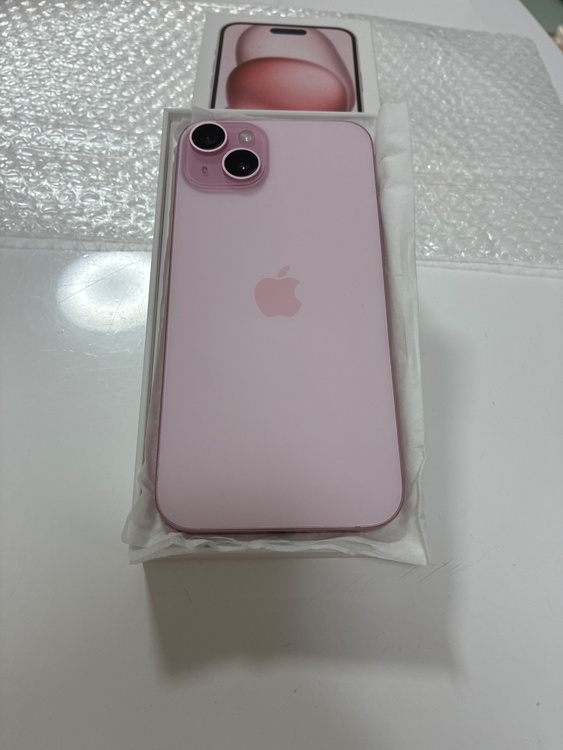 iPhone 15 Plus 128GB Softbank（スマホ）の商品画像 - 査定依頼日：2026年4月20日 - 最高査定価格：61,000円
