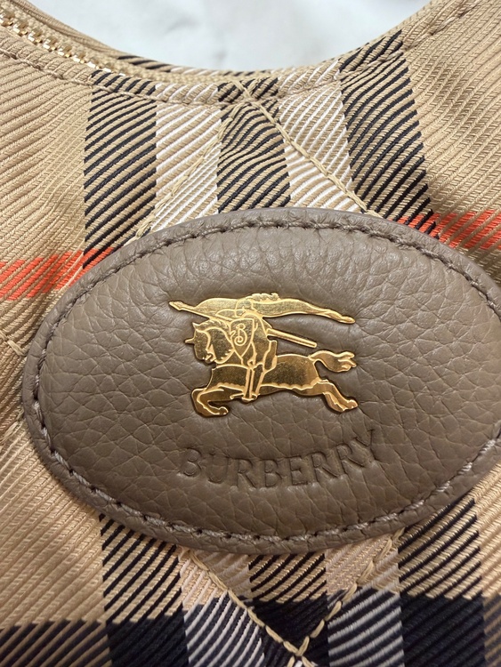 その他 バーバリー （ブランドバッグ）の商品画像 - 査定依頼日：2025年12月23日 - 最高査定価格：33,000円