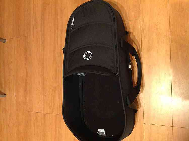 バガブー ベビーカー キャリーコット（ベビー用品）の商品画像 - 査定依頼日：2019年12月2日