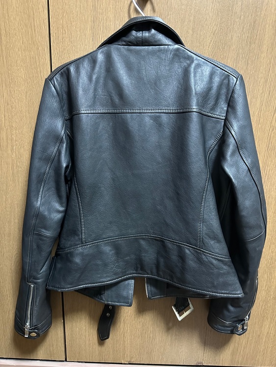 羊皮ライダース（古着・ファッション）の商品画像 - 査定依頼日：2025年11月19日 - 最高査定価格：800円