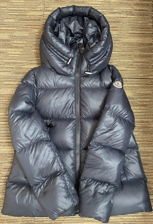 フード付きダウンジャケット（古着・ファッション）の商品画像 - 査定依頼日：2026年1月15日 - 最高査定価格：65,000円