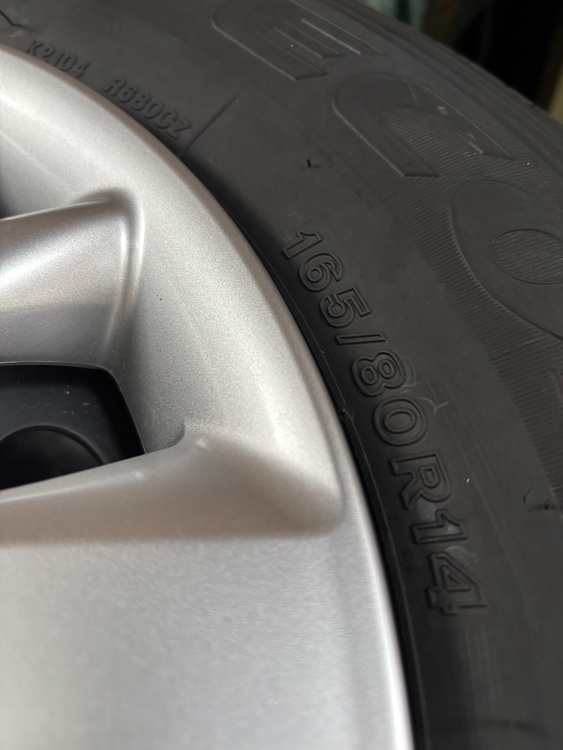 タイヤ ホイールセット 4本（カー用品）の商品画像 - 査定依頼日：2025年6月13日 - 最高査定価格：4,500円